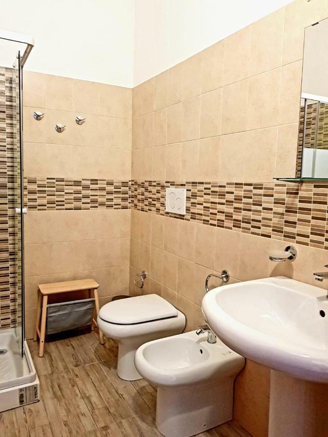 אבולה L'Opera Dei Pupi B&B מראה חיצוני תמונה
